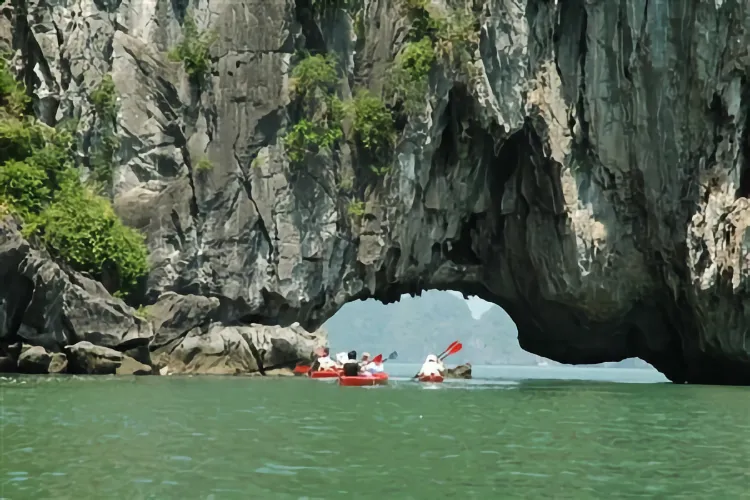 CT05: The best of Vietnam tour -12 days from Ho Chi Minh