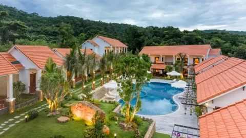 Local Guesthouses and Bungalows